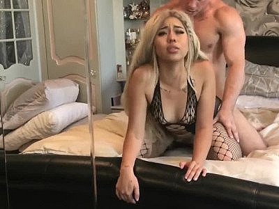 Whore with big ass gets huge dick