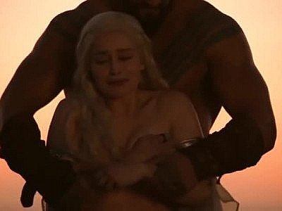 Emilia Clarke Game of Thrones Celeb Sex Scene