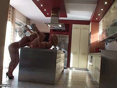 Backstage of Blondes have more fun