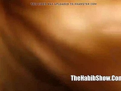 Phat booty ass mixed couple pussy drilled husbaned watches