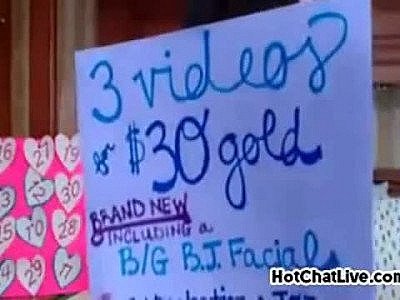 Busty beauty masturbating at hotchatlive