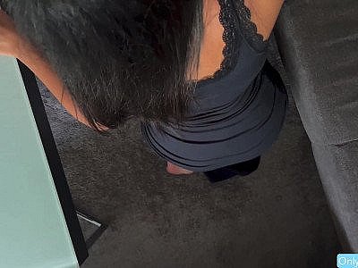 Turkish beautyful young girl give him sloppy fellatio ald let him come in her mouth