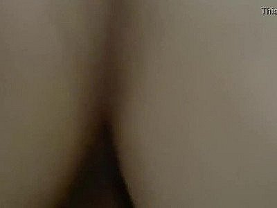 Arrombando o cuzinho da novinha 720p