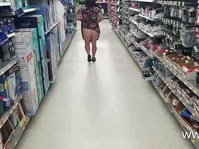 Sexy curvy exhibitionist series part 1