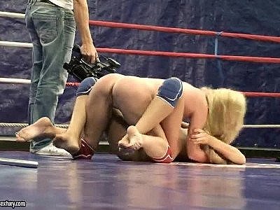 Both chicks in red are really feisty